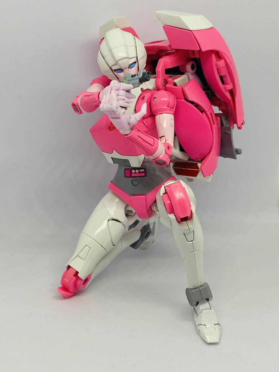 rainspeak2010's tweet photo. 優秀的肢體表現。
#變形金剛 #雅希 #博派 #transformers #transformersmasterpiece #mp51 #transformersforlife #transformersphotography #arecc #autobots #transformersautobots https://t.co/OWMWnKPCo1