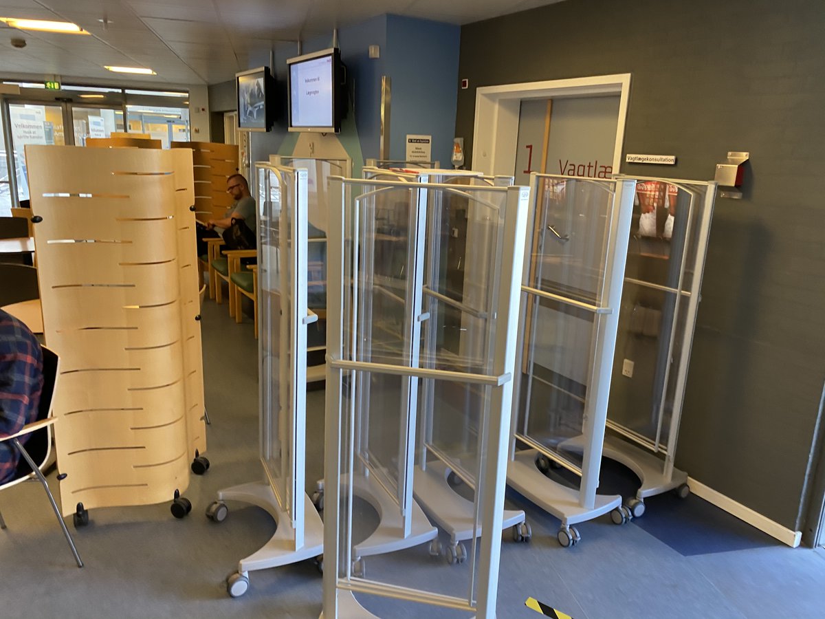 silentia_aps's tweet photo. ClearPanels og farverige PhotoPanels leveret til Regionshospitalet Herning. PhotoPanels tilbyder en ny måde at skabe en stimulerende og positiv atmosfære på i sundhedssektoren ved hjælp af positiv afledning.

#KeepItClean #Silentia https://t.co/HNyCm2I0LP