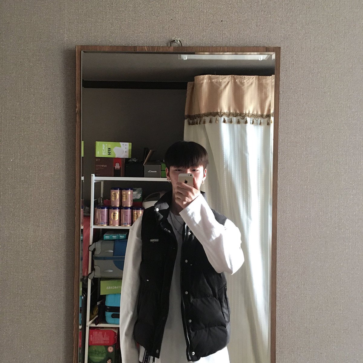 7OC_official's tweet photo. [#한겸]

따뜻하게 입으셨죠 로즈?

감기 조심 눈길 조심

#로즈 #♡ #0,1 #송한겸 #세븐어클락 https://t.co/fxEdr30CQj