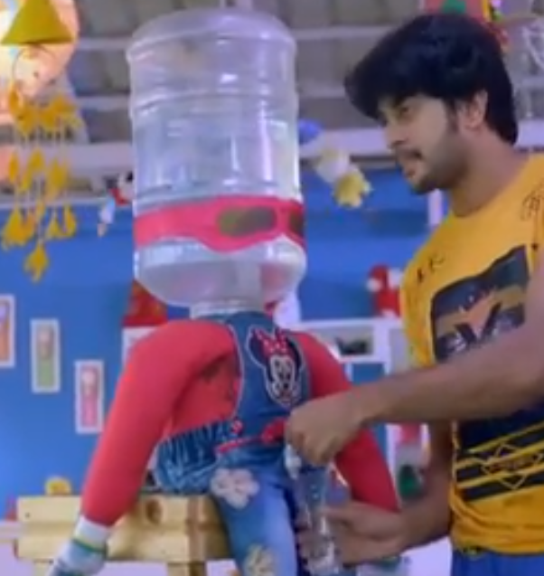 MysticHeart25's tweet photo. That water bottle decoration is soooo creative.
Me likes
#IBLive https://t.co/i2NO5fI6wn