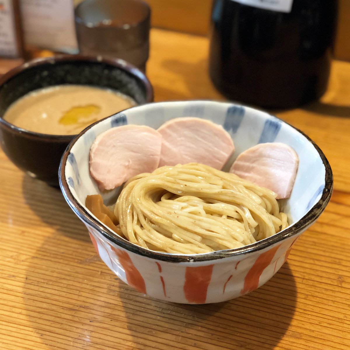 fhinra's tweet photo. #つけ麺
#美味しいぞ🍜　#ramen #noodle #tsukemen #mazesoba #yummy #Kyoto #japan #menyasanda
今年の麺活スタート！😊

麺屋さん田さんへ
[つけ麺]
シンプルかつ深みのある鶏白湯つけ汁に香りの良い麺👍いつもながらたまらん美味しさでした😋 https://t.co/3eRlRKgJLp