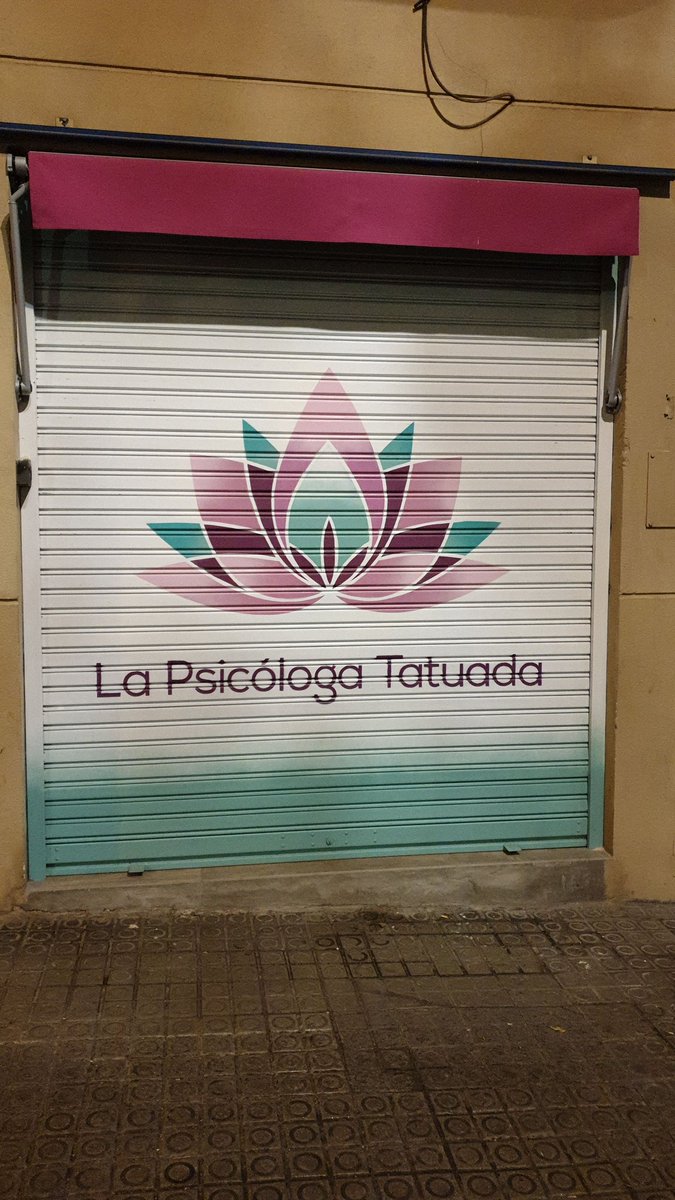 PsicoRelacio's tweet photo. @DrJoaquinMateu Yo no lo hubiera podido expresar mejor. Cuanta razón tienes!
Hay mucha gente que dice que "no cree en los psicólogos". Algun@s se han esforzado para que nuestra profesión pasara de disciplina científica a creencia irracional.
Ayer, paseando por la ciudad, me encontré esto: https://t.co/syGjrvXgGP