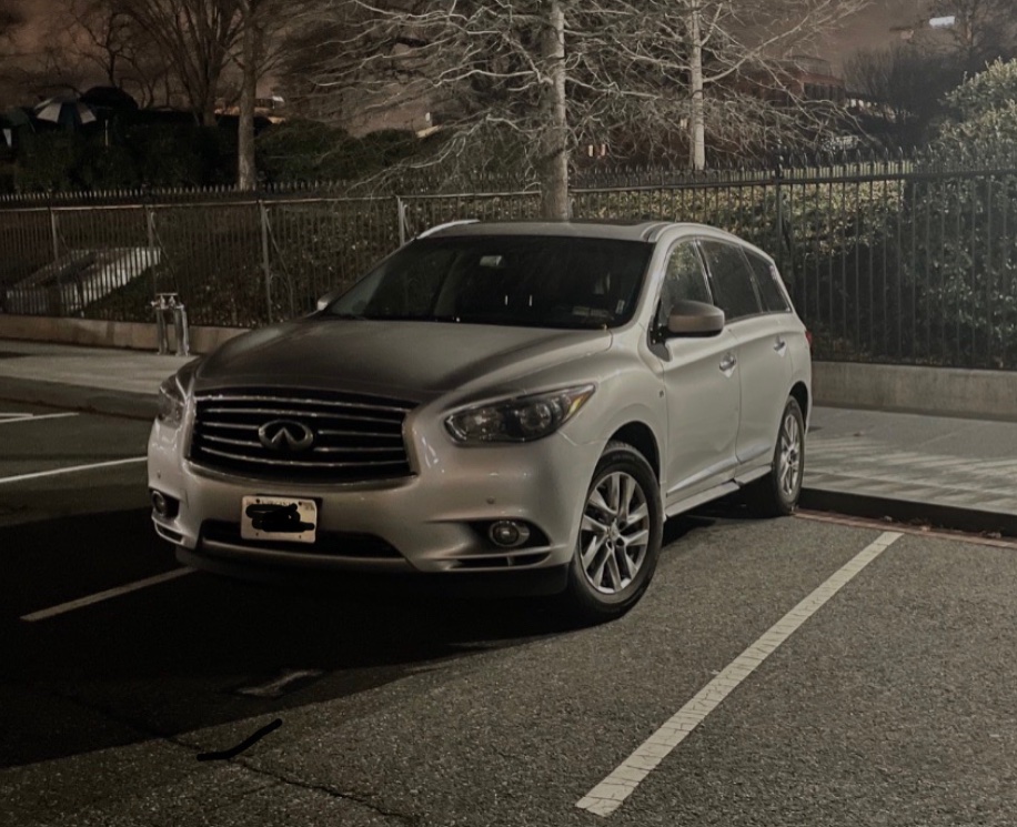 CodeMonkeyZ's tweet photo. VP Chief of Staff Marc Short’s car in the parking lot.
Wasnt even allowed to take his car.
🤣 https://t.co/DvNH34sPdf