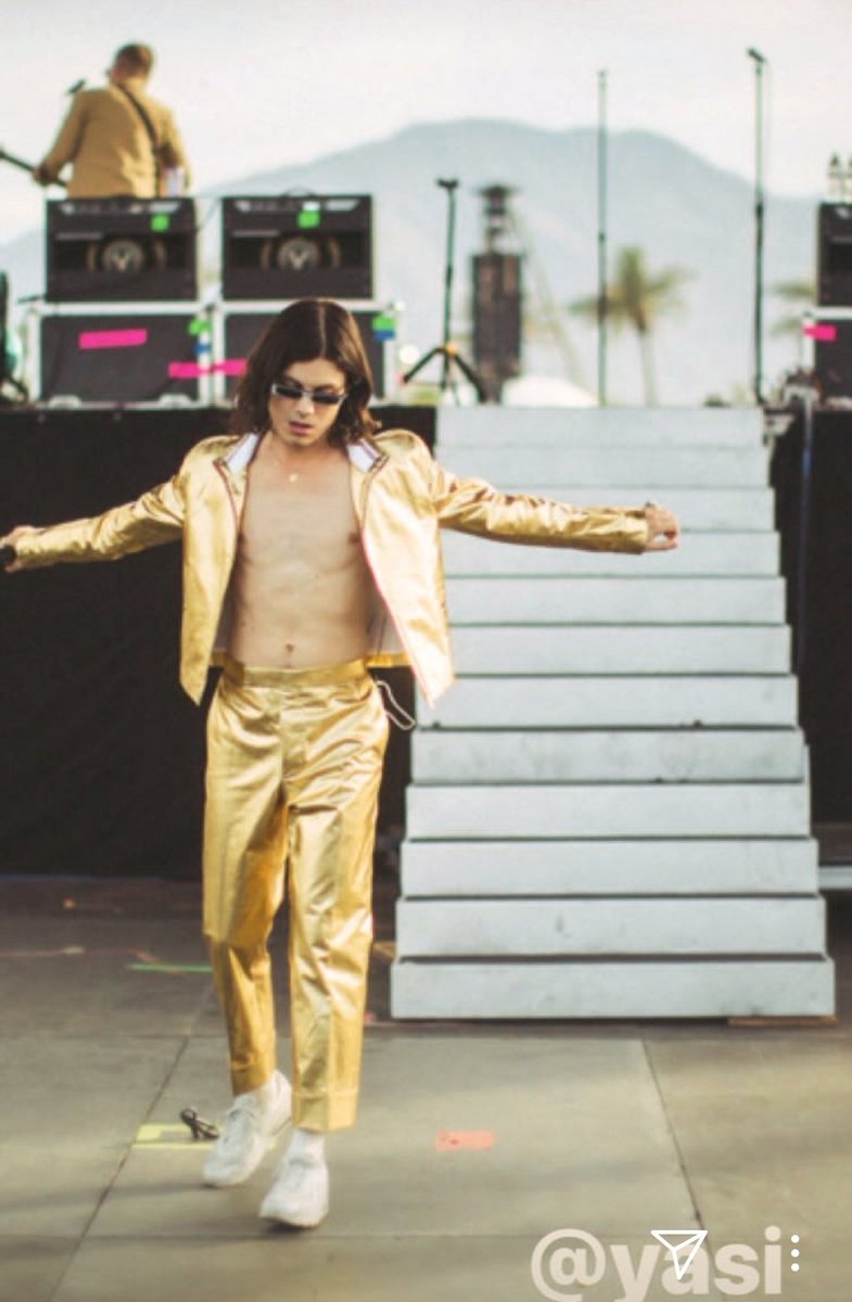 BornsUniverse's tweet photo. 29 years old today. 💛 Happy birthday, @bornsmusic! https://t.co/6YmOqsSOi4