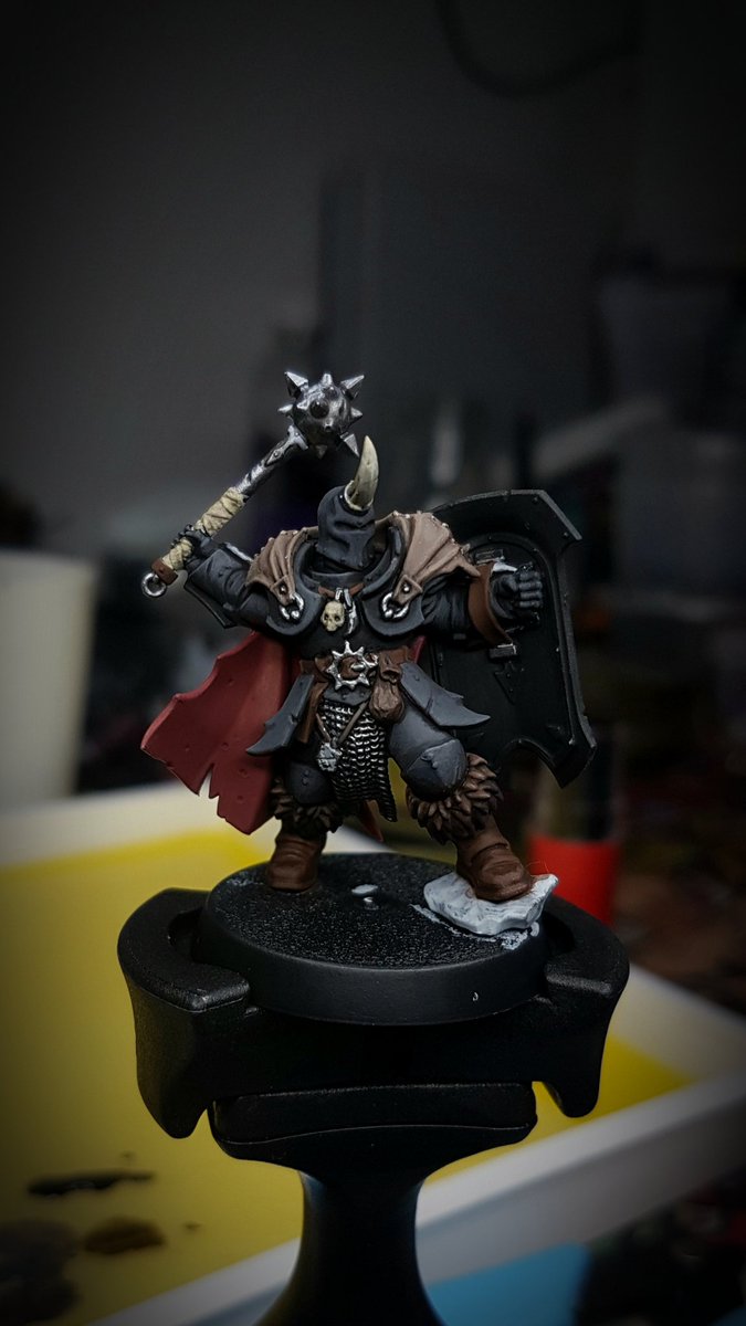WMiniac's tweet photo. What are your thoughts on this morning's WIP, decided to start some of my slaves to darkness. 

Coming along nicely I think. 

#WarhammerCommunity #miniaturepainting #hobbystreak #PaintingWarhammer #painting https://t.co/7nAJruUAmz