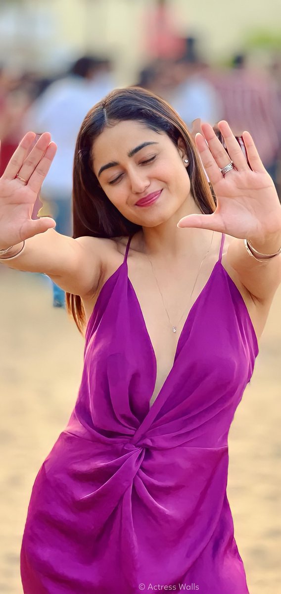 ActressThanos's tweet photo. #SonalChauhan #TridhaChoudhury #UrvashiRautela #RimaSen recent stuff https://t.co/l0i9Gi0d8z