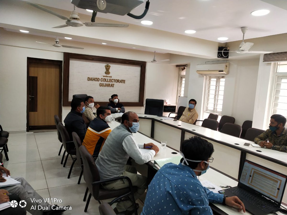 CeoDSCDL's tweet photo. Review meeting at Dahod Collector office today.

#Smartcity#scm#dahodscm https://t.co/5YZayCaQkp