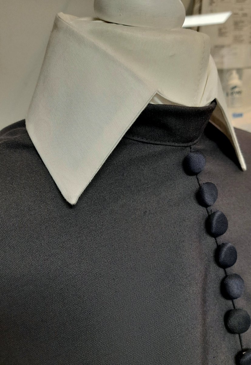 In the 1800s nurses wore heavy skirts, tight fitting corsets & thick stockings. A hat & apron would also be worn when nursing patients. Key chains could weigh over 2lbs and were used well into the 1960s. This uniform is a replica of those worn in the 1890s at  #StanleyRoyd