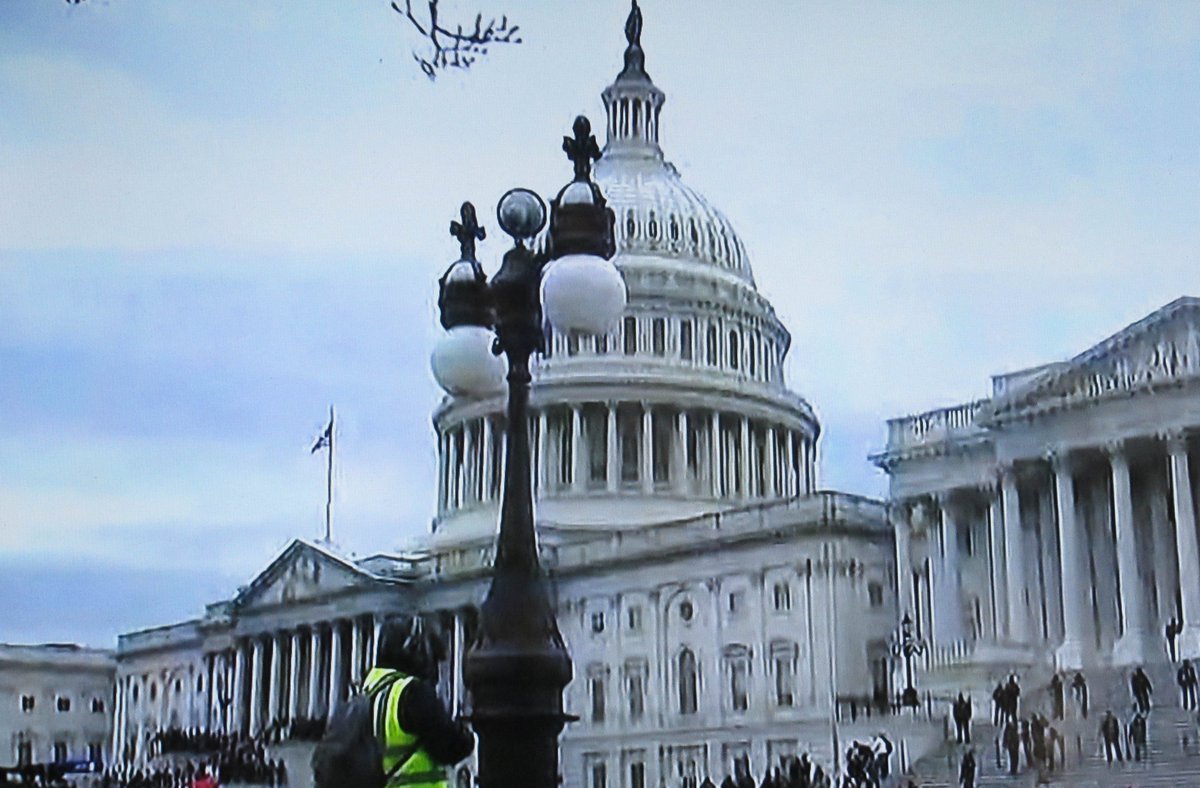 The latest editorial on the events at the Capitol yesterday titled "Democracy in action; anarchy on display: crescentcityjewishnews.com/op-ed-democrac… <a href="/KosherComputing/">Alan Smason</a> <a href="/TheJewishMedia/">American Jewish Press Association</a>