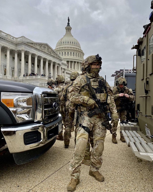 SpetznazX's tweet photo. FBI SWAT in Capitol. https://t.co/42PaomA3uX