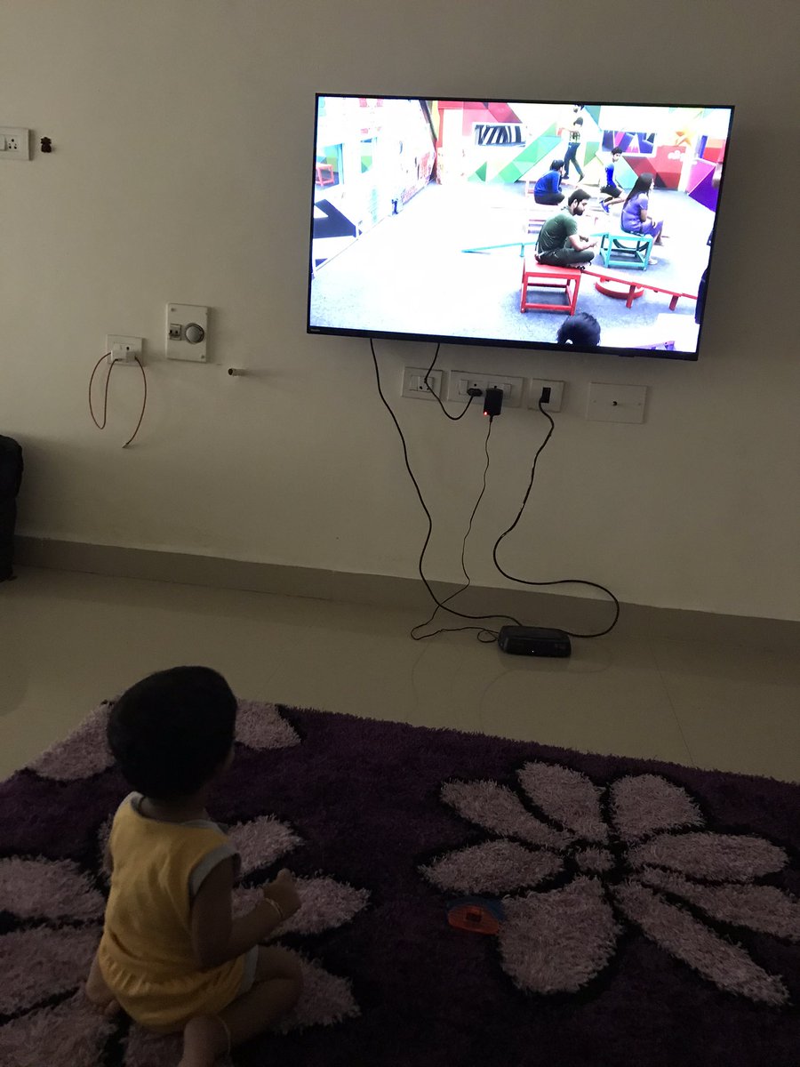 Manju_thoughts's tweet photo. My 8 months son is watching Biggboss. 😁 He likes #Aari a lot. When he hears his voice he used to turn immediately n watch TV. 😇 #BiggBossTamil #BiggBossTamil4 #AariArmy #AariArujunan #WeStandWithAari #Aari Haters see my 8 months old also works as PR for #Aari 😏 https://t.co/NhaBhLvm8C