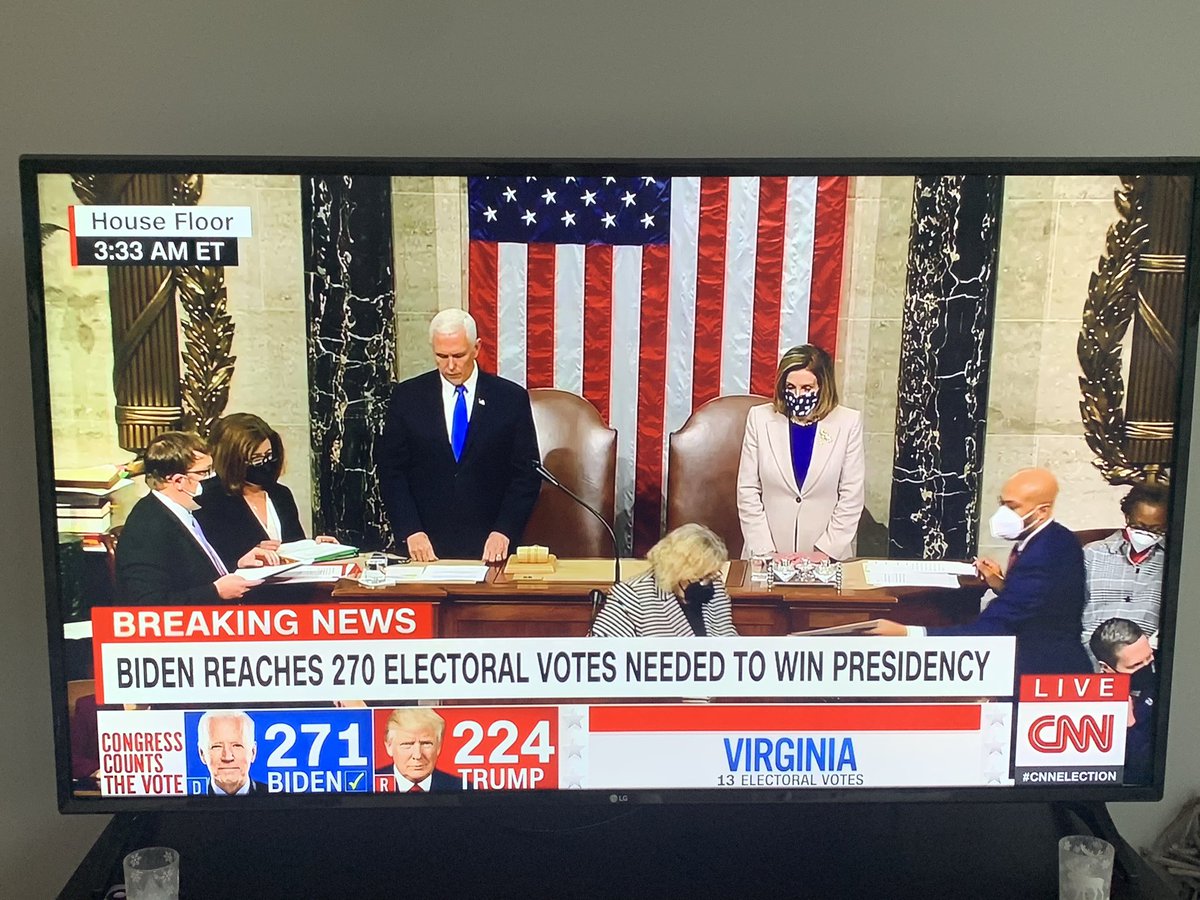 ddeblauwe's tweet photo. 3.33 AM in the USA... It has happened. The man currently residing in 1600 Pennsylvania Av can start packing and move out. https://t.co/BV9UoA8Tcx