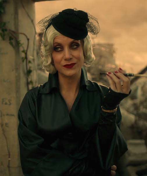 The Handler(Umbrella Academy)   Cookie(Empire)