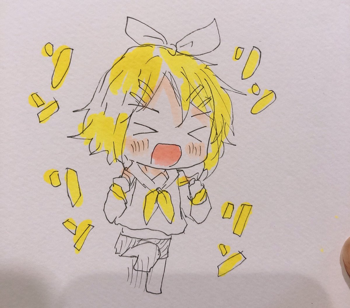 鏡音リン 「息子に肩を揺らされ椅子を揺らされながら描いた 」|sakiのイラスト