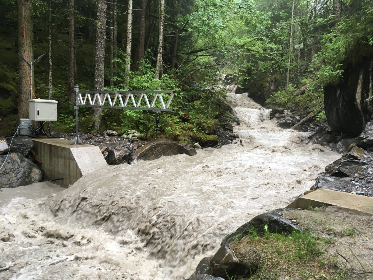 alp_wise's tweet photo. Vallon de Nant is equipped with a calibrated station of @WSL_research's Swiss Plate Geophone System that continuously records water #discharge & monitors acoustic signals from #bedload transport using #geophone sensors - valuable info for Gilles' project!
https://t.co/zMrsGxrjub https://t.co/ORJ7KCfZNA