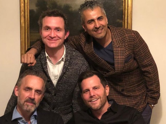 And worthy of note to see Douglas Murray appearing close to Maajid Nawaz whose conspiracy theories on Trump are well documented in Sunder's thread https://twitter.com/sundersays/status/1325949736357154817?s=19