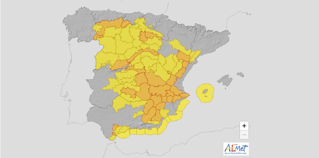 ⚠️#Aviso de ❄️#nevadas #temporal en gran parte del país.
Si puedes evitarlo, no viajes. En cualquier caso consulta tiempo <a href="/AEMET_Esp/">AEMET</a> y estado de las #carreteras.

ℹ️<a href="/InformacionDGT/">D.G.T.</a> infocar.dgt.es/etraffic/☎️011

#ConduceConPrudencia
No salgas sin neumáticos de invierno o #cadenas