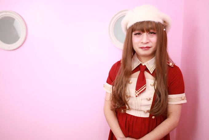 女装おじさんのtwitterイラスト検索結果