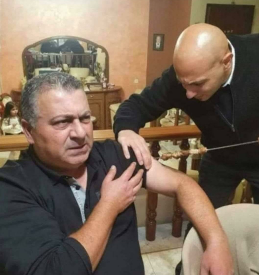 Adana'da ilk kovid aşılarının vurulmaya başlandığı iddia ediliyor.