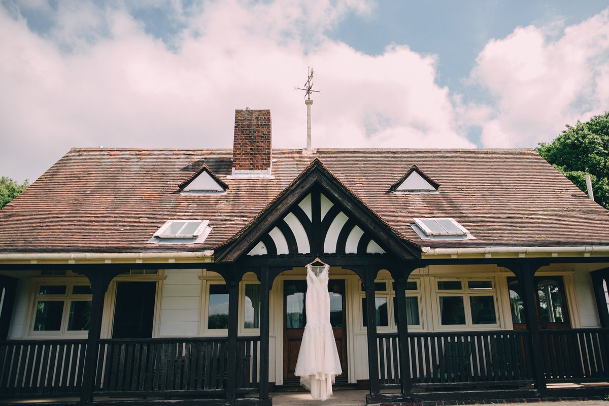 Don't be #blue this Monday. Discover our contemporary holiday cottages set in the heart of history, perfect for a romantic weekend away, getting ready for your big day or relaxing in during your #minimoon.
#blueMonday 

📷 Jason Mark Harris Photography