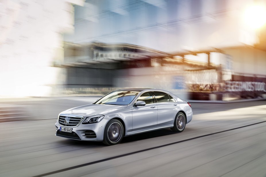 ETHOZgroup's tweet photo. #EVO: If you own a Mercedes Benz, you would have invested a sum in driving one of the best luxury cars. As such, you want to keep it operating smoothly for a long time. In this article, we cover a comprehensive list on servicing your Mercedes Benz. https://t.co/xuxjQ5lEem https://t.co/H4WOg0FV6F