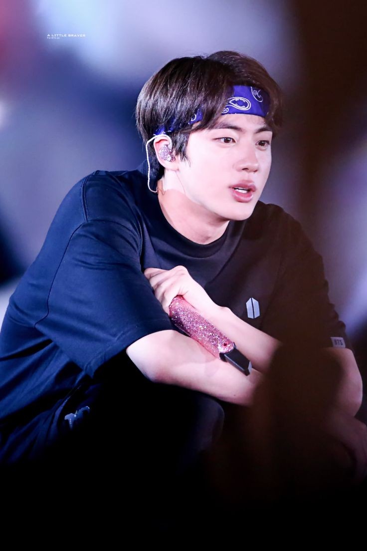 SOEKJIN'S INSANE DUALITY: A THREAD..................................... @BTS_twt  #Jin  #Soekjin  #KimSoekjin