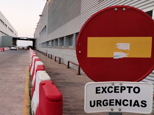 CeutaTV's tweet photo. Dos fallecimientos durante las últimas horas en el Hospital Universitario https://t.co/3Ho9XlKeDQ https://t.co/6wwOF2CbGc