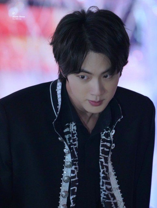 SOEKJIN'S INSANE DUALITY: A THREAD..................................... @BTS_twt  #Jin  #Soekjin  #KimSoekjin