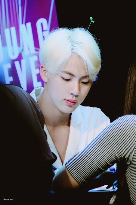 SOEKJIN'S INSANE DUALITY: A THREAD..................................... @BTS_twt  #Jin  #Soekjin  #KimSoekjin