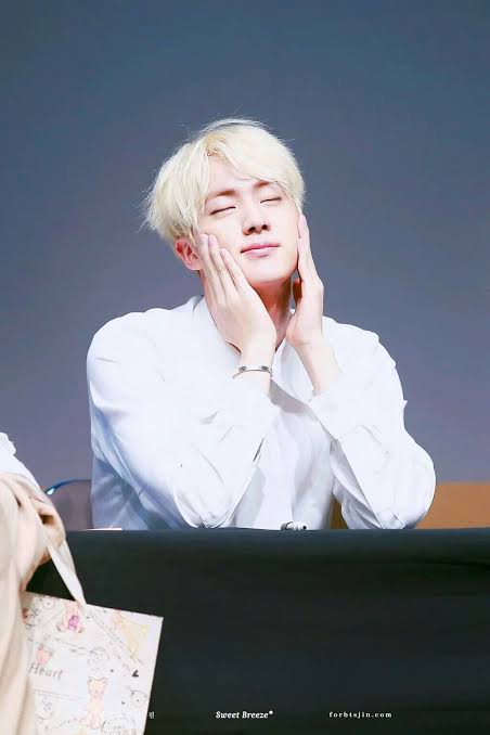 SOEKJIN'S INSANE DUALITY: A THREAD..................................... @BTS_twt  #Jin  #Soekjin  #KimSoekjin