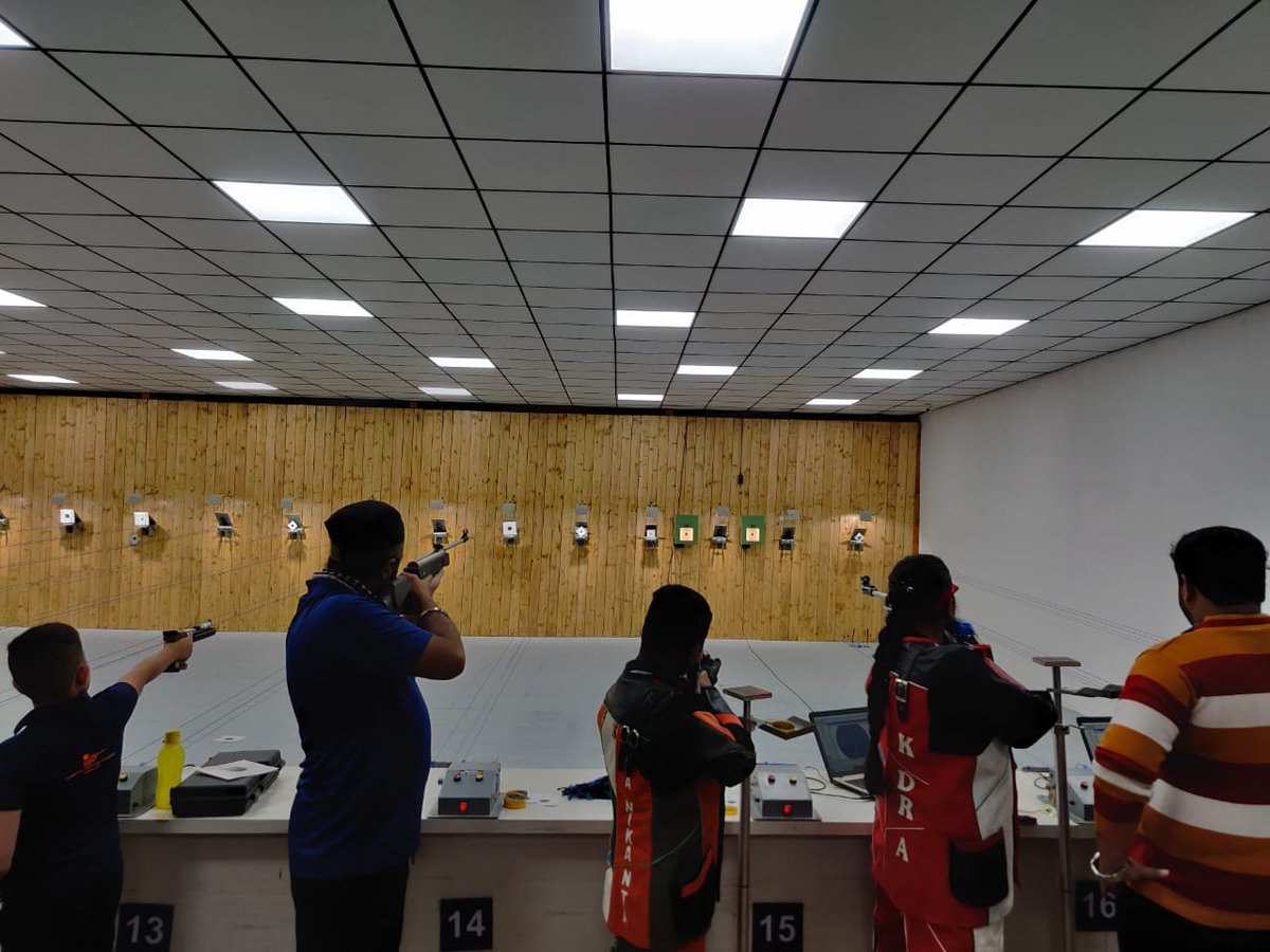 HawkEyeRifle's tweet photo. Glimpses of Day-1 Practice session for all the Shooters enrolled for 3rd HAWK-EYE SPORTS SHOOTING CHAMPIONSHIP-2021
#shootingcompetetion #shootingsports #shooting #shootingrange #winningiseverything #indoorsport #walther #capapie #styer #airrifleshooting #airpistolshooting https://t.co/o4OWlmsHir