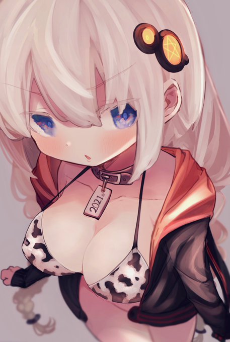 牛柄水着でゆかりさんパーカーの
あかりちゃん。 