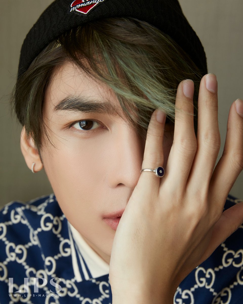 lipsmagazine_th's tweet photo. รีวิวปี 2020 ปีแห่งความสำเร็จ และก้าวใหม่ที่ไกลกว่าเดิมในปีนี้ของ @MSuppasit ตามไปอ่านบทสัมภาษณ์กันได้ที่ https://t.co/LPxx3LKZy5 💟
#LIPSInterview #Feature #MewSuppasit #Mewlions #หวานใจมิวกลัฟ https://t.co/onz1C5OXoA