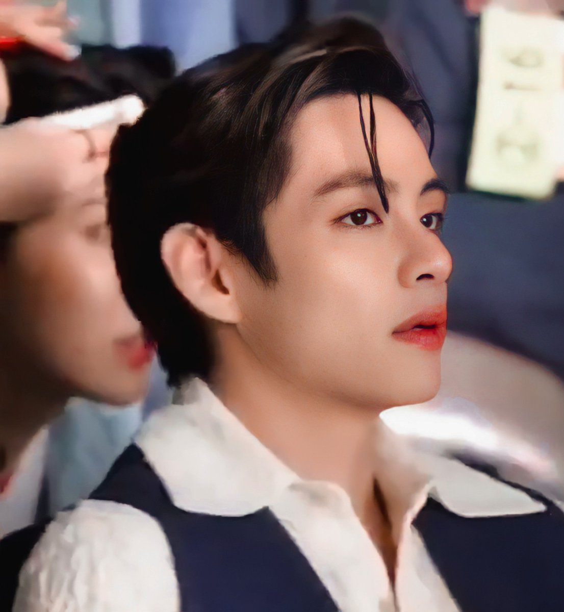 taebokkiii's tweet photo. Kim taehyung exposed ✨ forehead ✨ https://t.co/Re4KVDo0nC