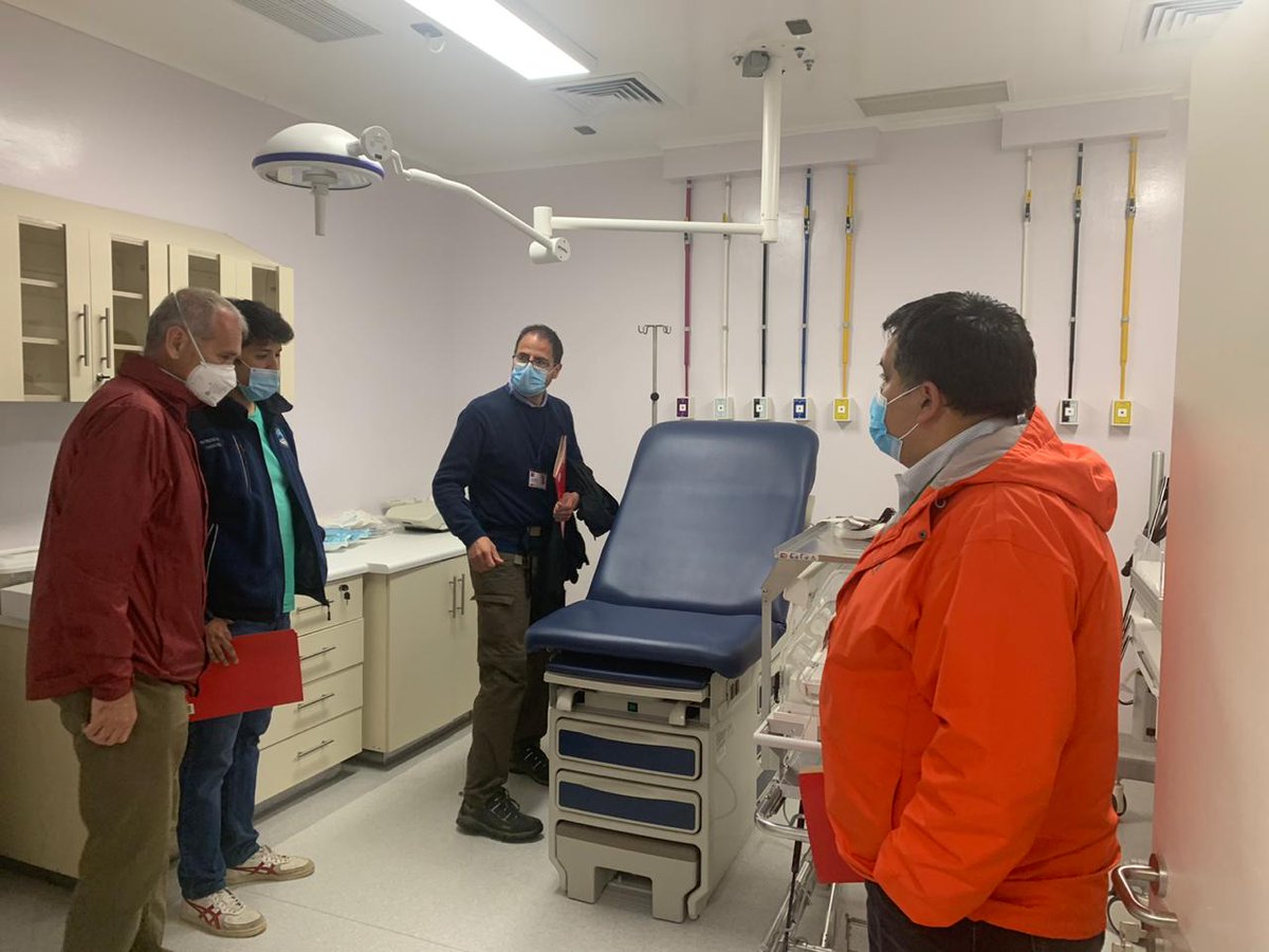 SSDelReloncavi's tweet photo. Como parte del Plan de gestión asistencial y de resolutividad, el director del @SSDelReloncavi Dr. @jortagle visita hospitales de la Provincia de Palena, junto al subdirector Médico del @comunicacionHPM Dr. Arturo Vargas, y el referente Quirúrgico, Dr. Francisco Saitua. https://t.co/zuhnmwZpdR
