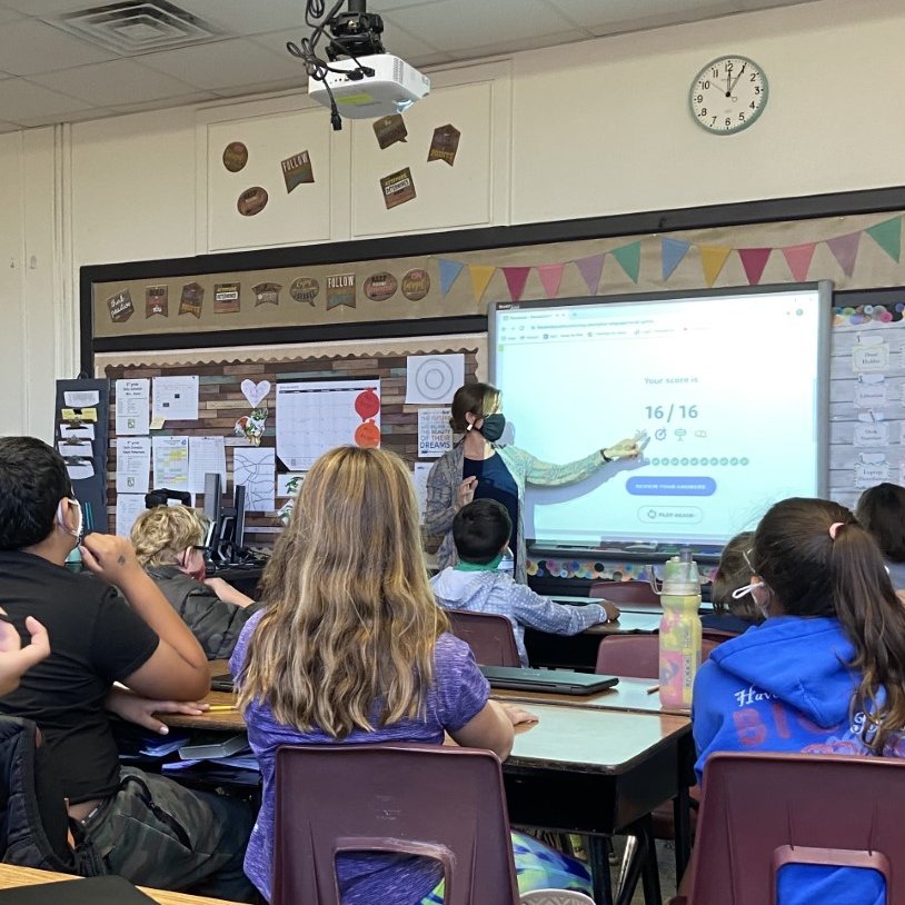 ITS_SQUAD_'s tweet photo. Mrs. Anson's 5th grade reading students enjoyed Flocabulary as means of formative assessment following the day's mini lesson! What a great tool to keep students authentically engaged and plan for intentional assessment of student learning. #SESbest #KISDbest #techytwittertakeover https://t.co/60GCu9YHH5