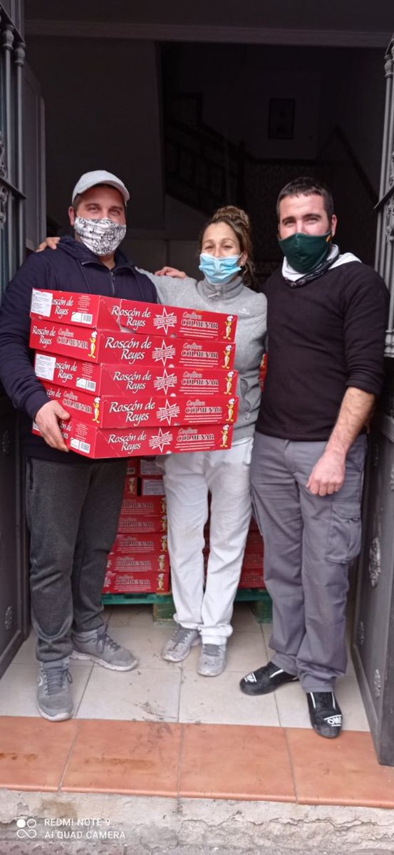 <a href="/congeladosdeca/">Congelados DECA</a> nos ha regalado 60 kg de pollo con los que preparamos pollo al curry para el menú de Nochevieja y, para el día de Reyes, recibimos roscones de la confitería Colmenar que pudimos repartir con una bebida caliente. 
Gracias a todos los que nos habéis ayudado. ❤