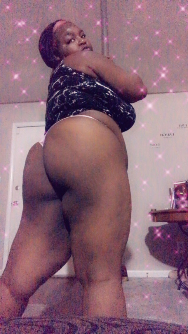 juicywettt's tweet photo. I be doing my own lil photo shoot https://t.co/aWp1g63KJ3