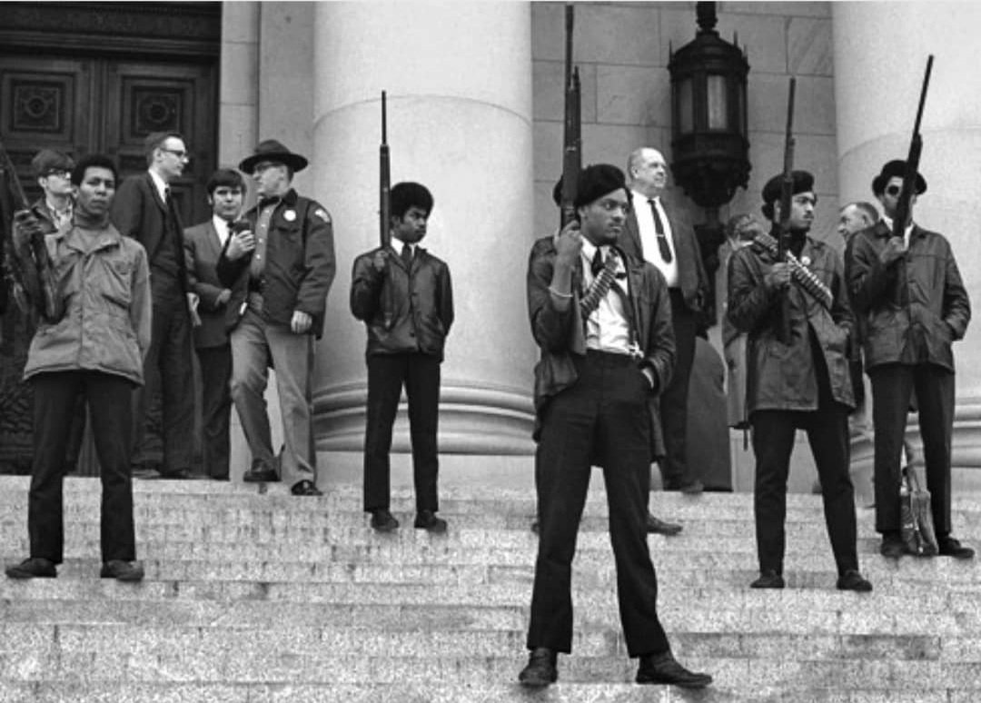 TheOfficerTatum's tweet image. If black people would have stormed the capital building...

O wait, they did with guns and no body got shot. 👇🏾👇🏾👇🏾