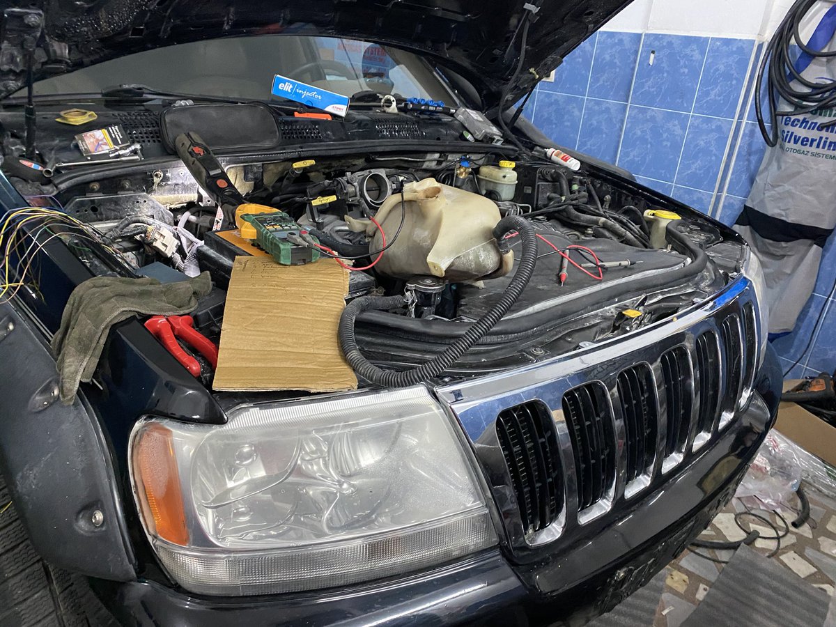 CEynesil's tweet photo. #jeep #grand #cheroke #4.7 #v8 aracımızın tesisat onarımını yaptık ve yeni montajımız hayırlı olsun https://t.co/5uEKFzUQiO