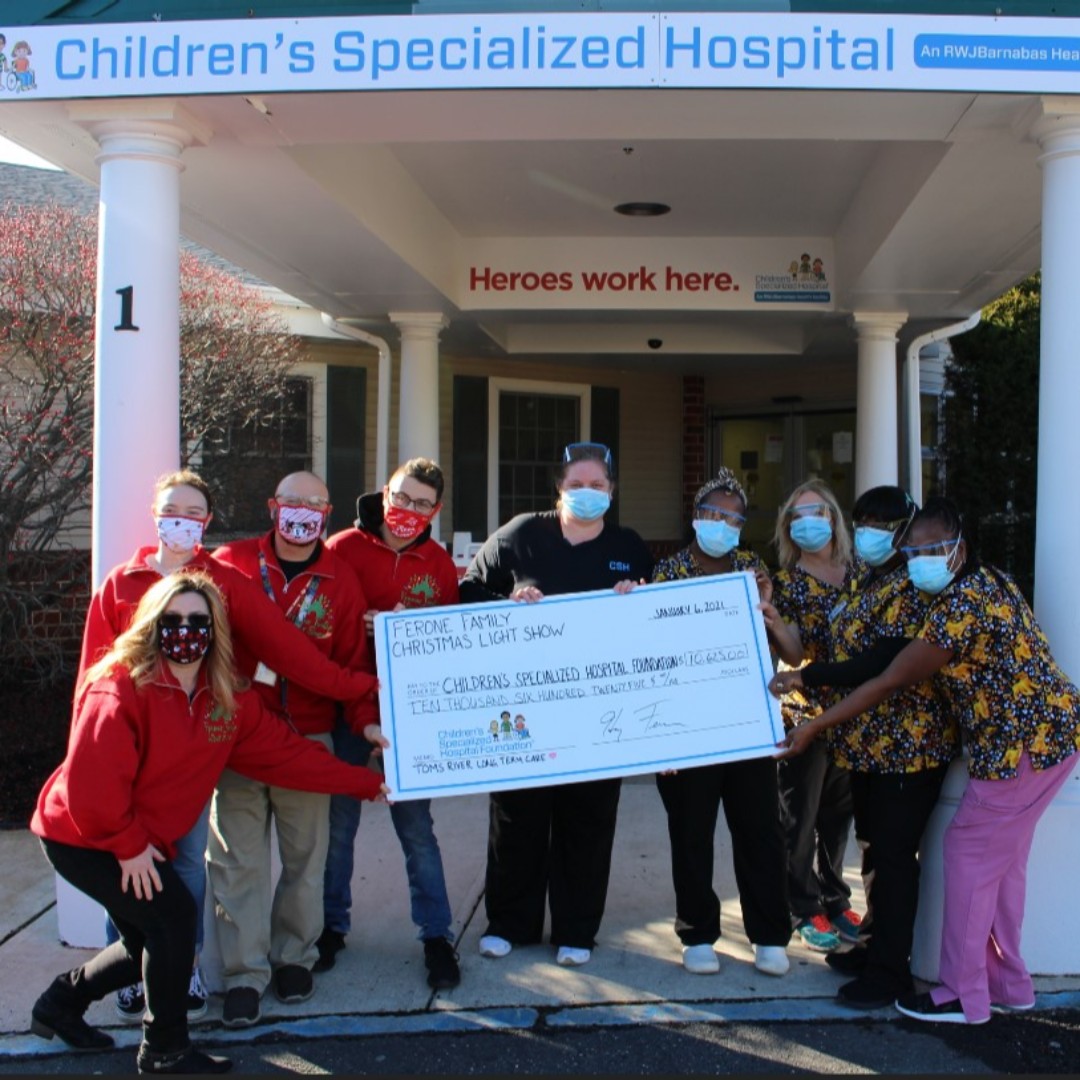 ChildrensSpecNJ's tweet photo. The Ferone Family of Toms River presented CSH with a check for over $10,000 raised through their annual Christmas Light Show!
We can’t thank you enough for your generosity and commitment to supporting our Long Term Care services.
#forthekids
#CSHStrong https://t.co/HRNmGAgShY