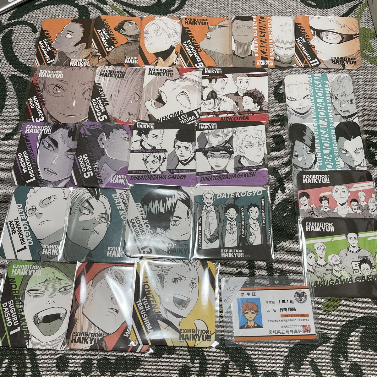 b_0tw's tweet photo. 交換譲渡　ハイキュー展　グッズ
コースター　特典
譲→画像のもの

求→同種侑1（侑含む場合日向も求）
　　又は②枚目画像マークのもの
⭐︎郵送のみ
⭐︎特典は1枚につき複数枚提供可能
⭐︎定価送料での譲渡も可（3枚〜）

大変難しいとは思いますが
検索からお気軽にお声掛けください https://t.co/TrYXsAckXX