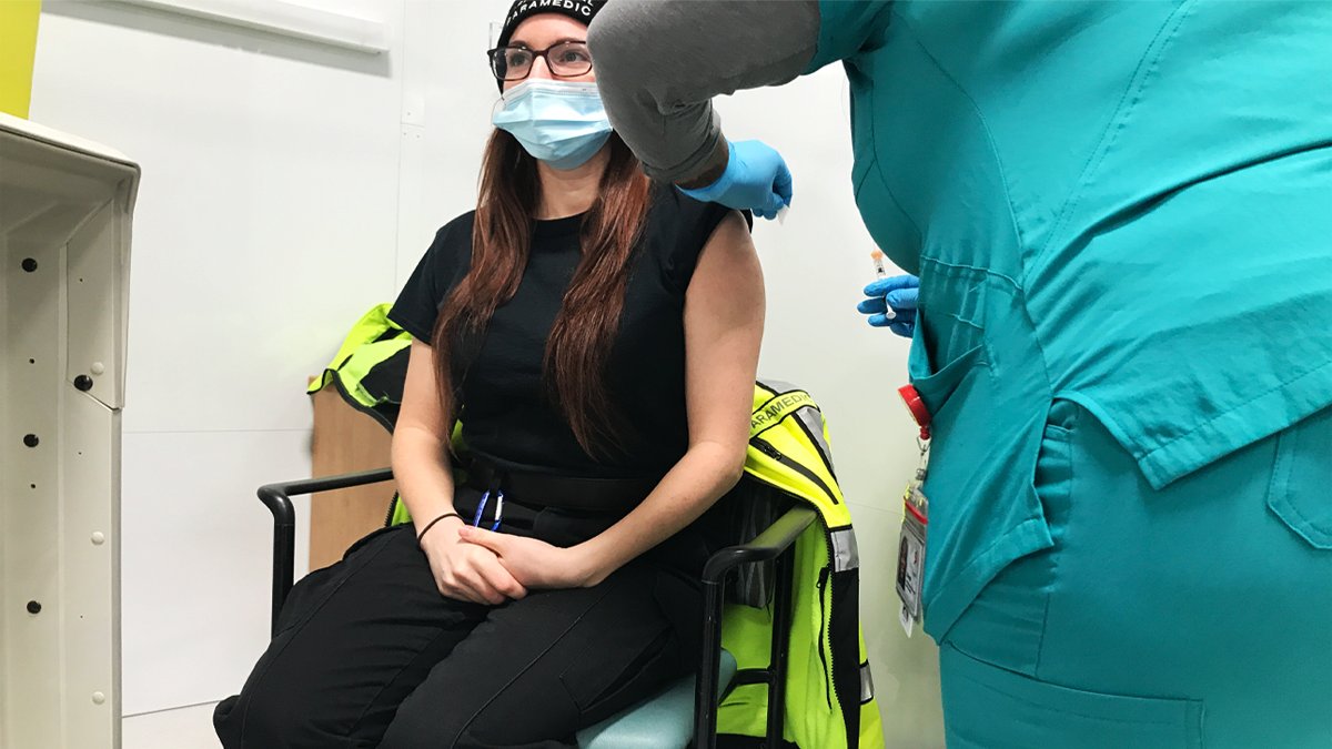regionofpeel's tweet photo. More priority groups started vaccinations today. @Peel_Paramedics are eager and ready to get protected so residents can stay safe under their care! https://t.co/2o8OmNQI58