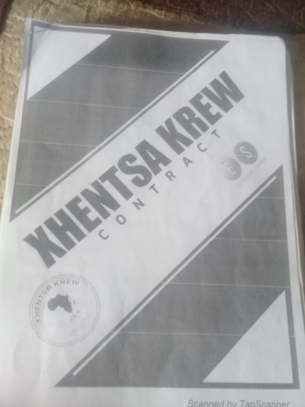 XhentsaKrew's tweet photo. Signing Contracts today ✊
As we opening 2021, new beginnings 

Really looking forward this year 🙏

#ExpressiveSounds #XhentsaKrew https://t.co/uaMCv3Esb9
