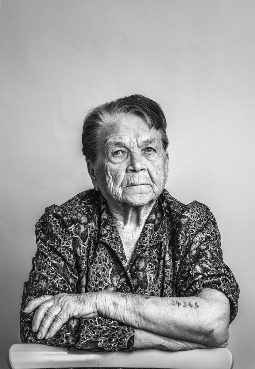 AuschwitzMuseum tweet picture