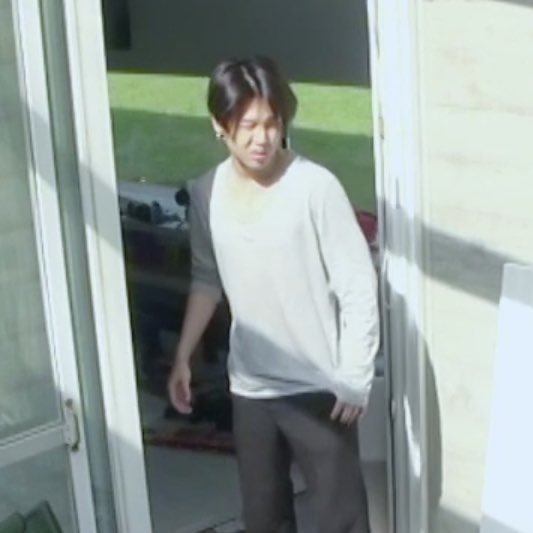 อะไรกัน โดนบล็อคมองไม่เห็น 55555555 แต่เหมือนจะด่าแม่นจมมั้ยนะ แต่กุที่เข้าทวิตมางงๆก้อคือ