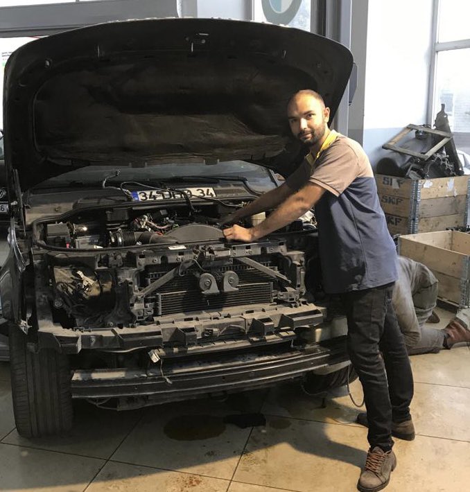CEynesil's tweet photo. #Range #Rover #birtürbakımları #tamamlandı https://t.co/csyUZwoUoD