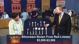 these fake antiques roadshow captions are so funny to me[A THREAD]