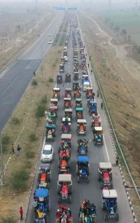 ManojBhambu4's tweet photo. आज तो केवल झांकी है 26 जनवरी अभी बाकी है 
#TractorMarchDelhi https://t.co/JmQcCD9GsN