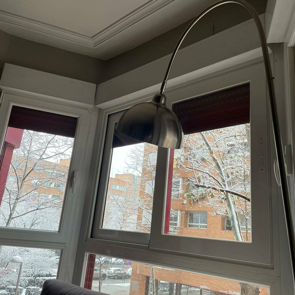 Elillopez's tweet photo. #Madrid Snowy; #Throughwindow 💜 https://t.co/cpSUM6ojNo https://t.co/CtuBiR4Rfr